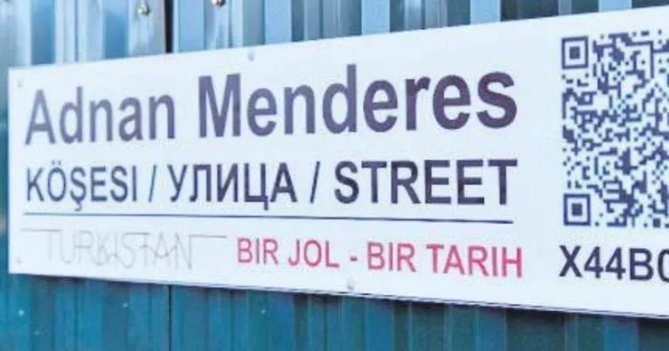 Sokağa Menderes’in adı verildi