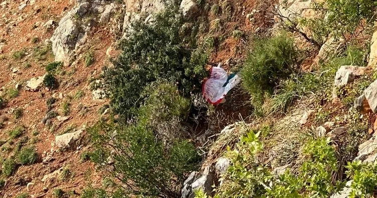 Rus paraşütçü Alanya’da uçuruma düştü