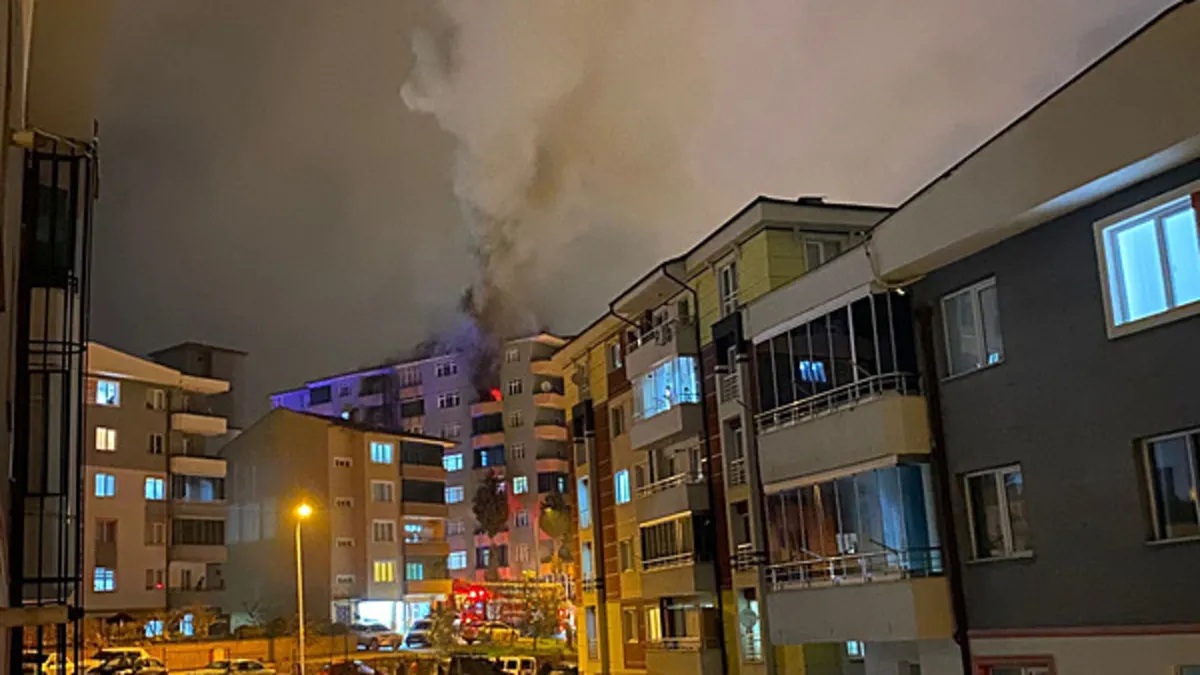 Bilecik'te bir binanın 6. katında yangın!