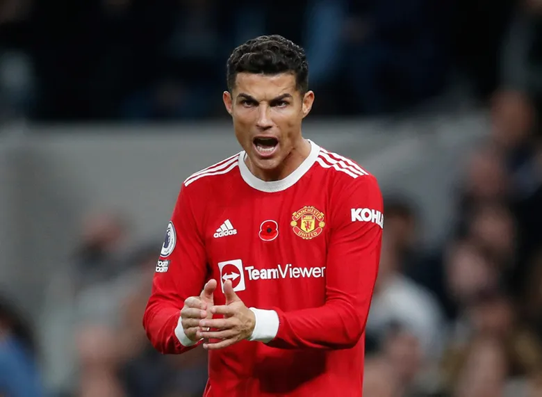 ronaldo-icin-surpriz-iddia-teknik-direktor-mu-oluyor-1636104259009.jpg