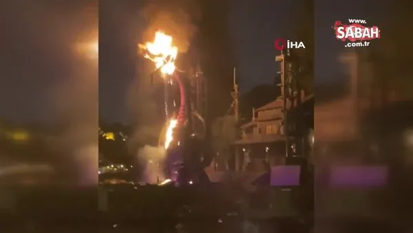 Disneyland'de alev alan mekanik ejderha paniğe yol açtı | Video