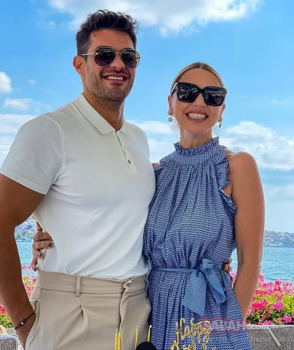son dakika hadise ile mehmet dincerler tatil donusu trafik kazasi gecirdi olumden donen ciftin saglik durumu galeri magazin