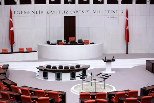 Yeni anayasada flaş gelişme: Yılbaşından önce geliyor...