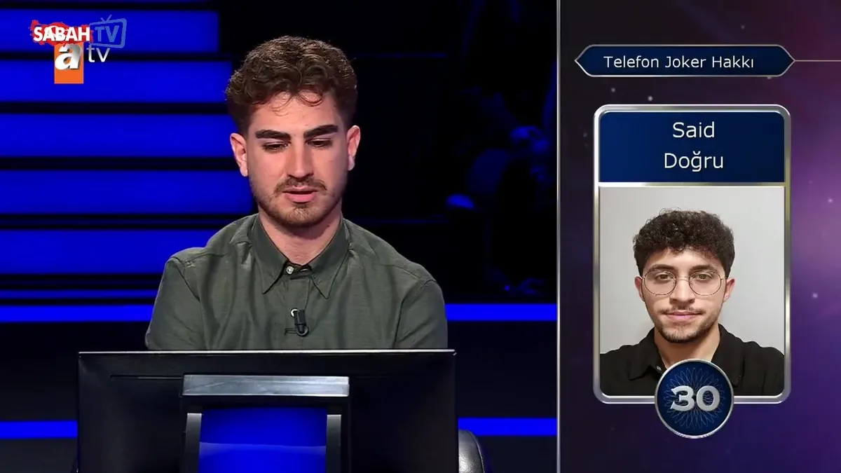 Kim Milyoner Olmak İster’de depremzede yarışmacı hikayesiyle hüzne boğdu! Telefon jokerine güvendi ama… videosunu izle Kim Milyoner Olmak İster’de depremzede yarışmacı hikayesiyle hüzne boğdu! Telefon jokerine güvendi ama… videosunu izle