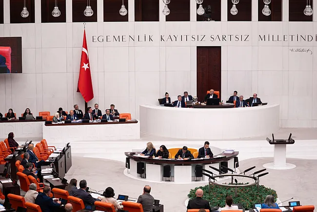 AK Parti'den teşkilatlara