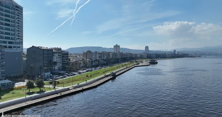 Tugay şaşırttı, kentte kafalar karıştı