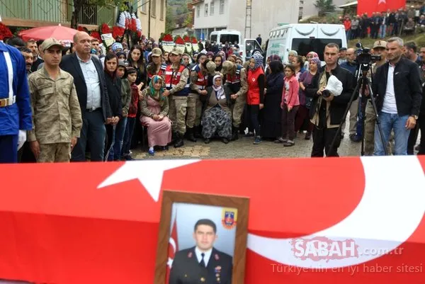 Son yolculuğuna on binler uğurladı
