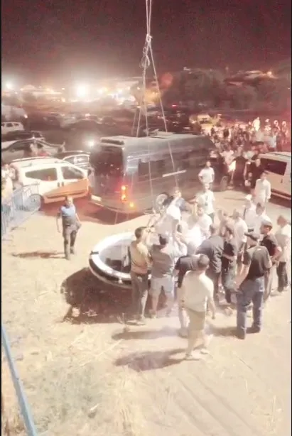 son-dakika-rapci-cakala-konserde-havali-tufekli-saldiri-iste-o-anlar-1755856191368.jpg SON DAKİKA... Rapçi Çakal konserde bacağından vuruldu! Havalı tüfekli saldırgan tutuklandı: İşte o anlar!