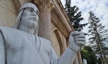 Yer Düzce: Heykelin mızrağını çaldılar! #duzce Yer Düzce: Heykelin mızrağını çaldılar! #duzce