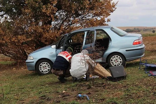 Otomobilde cinsel ilişki sırasında kalp krizinden öldü