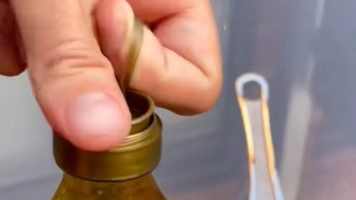 Zeytinyağı şişesindeki bu parça meğer o görevi görüyormuş! Deneyenler hayat kurtarıcı diyor