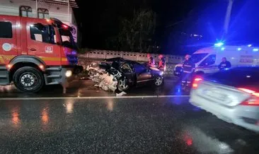Sakarya’da korkunç kaza: Lüks otomobiller kağıt gibi ezildi