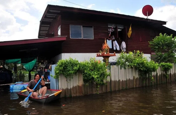 Tayland’ı vuran ölümcül sel felaketi: 22 ölü