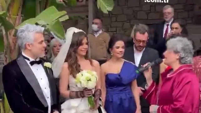 Gökçe Bahadır ve Emir Ersoy'un mutlu günü! Gökçe Bahadır ve Emir Ersoy bugün Alaçatı'da düzenlenen törenle evlendi | Video