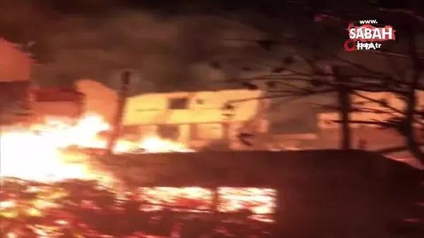 Kastamonu'da çıkan yangında 2 ev kullanılamaz hale geldi | Video