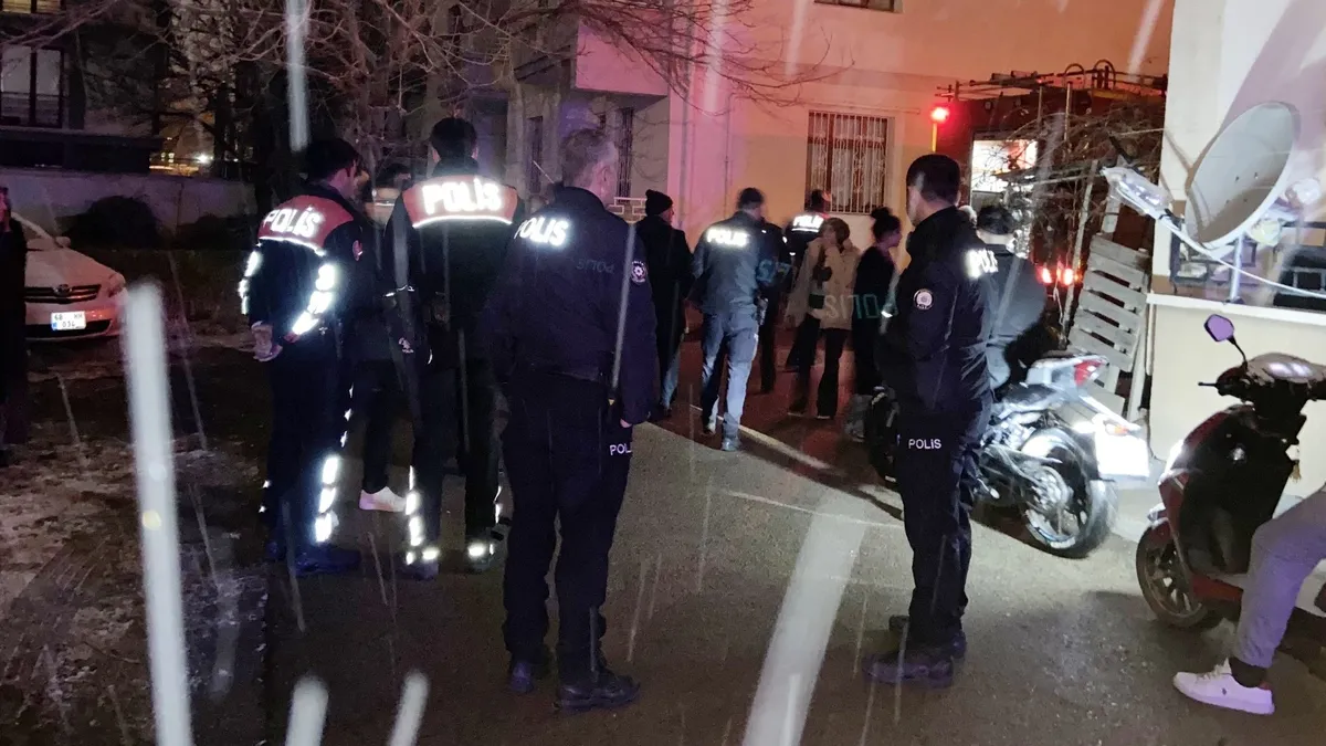Aksaray’da karısıyla tartışan şahıs kayınvalidesinin evini yaktı Aksaray’da karısıyla tartışan şahıs kayınvalidesinin evini yaktı