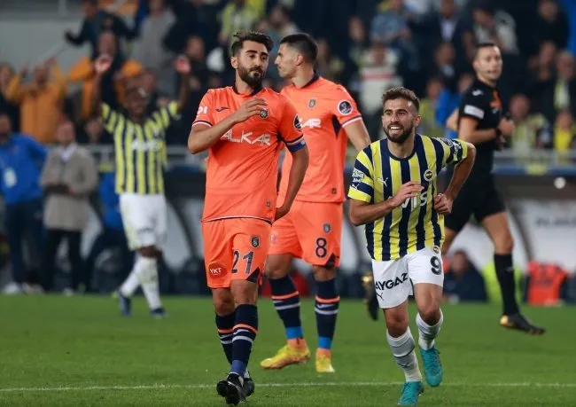 Başakşehir Fenerbahçe maçı hagi kanalda canlı yayınlanacak, şifresiz mi? Süper Lig 30. hafta Başakşehir Fenerbahçe maçı ne zaman, saat kaçta?