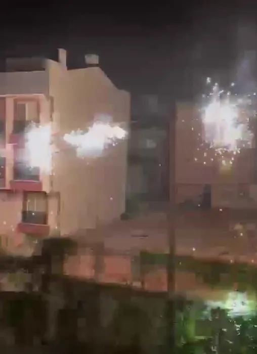 Kocaeli Darıca’da elektrik telleri adeta havai fişek gibi patladı!