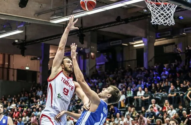 A Milli Erkek Basketbol Takımı, Super Cupta şampiyon oldu 95
