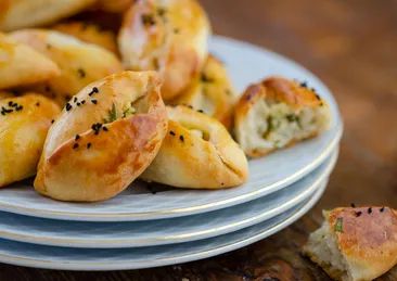 Peynirli poğaça tarifi: Tek seferde tam kıvamında...