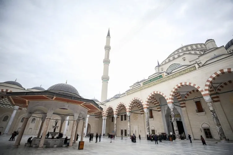 Çamlıca Camii’nde Ramazan’ın ilk cuması