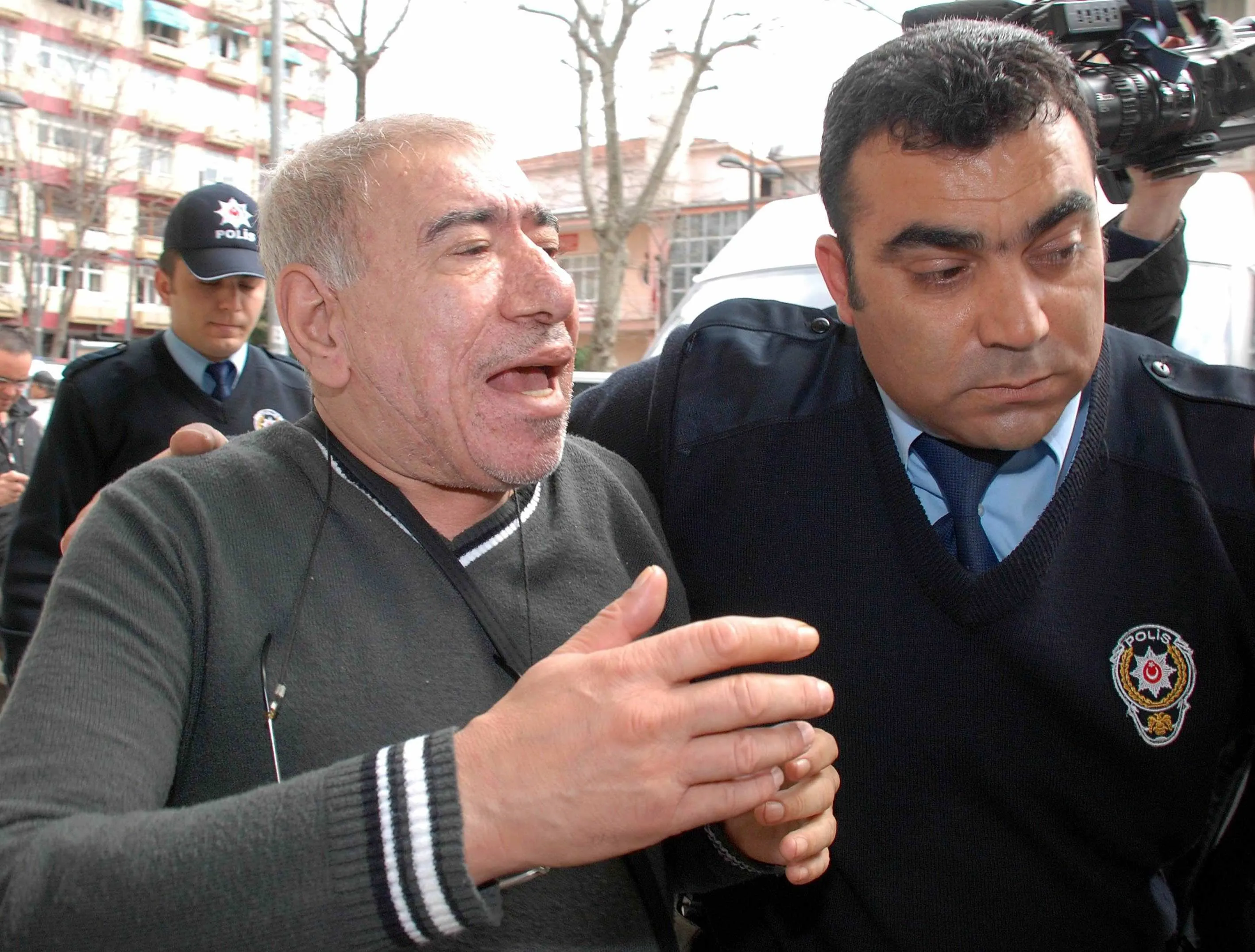İlyas Salman psikolojik tedavi görmeye başladı FotoHaber Magazin