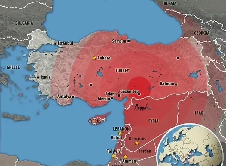 3-4 metre kayan levha uydudan böyle görüntülendi: 'Dünyanın yüzeyinde fay hattı kopması'
