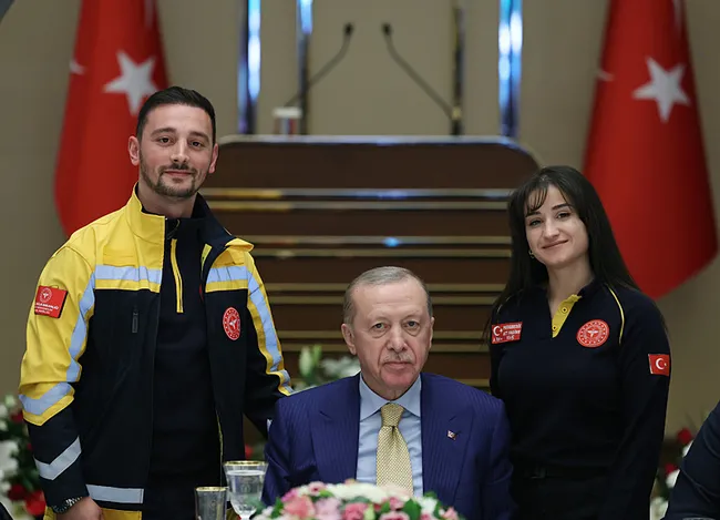 SON DAKİKA | Başkan Erdoğan'dan katil İsrail'e sert tepki: Gazzeli kardeşlerimiz imanlarıyla örnek oluyor