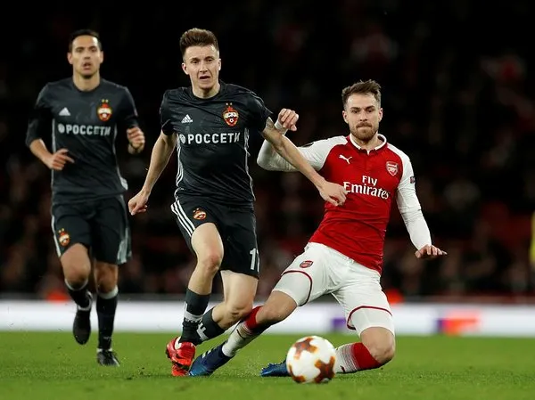 UEFA Avrupa Ligi'ne Mesut Özil damgası