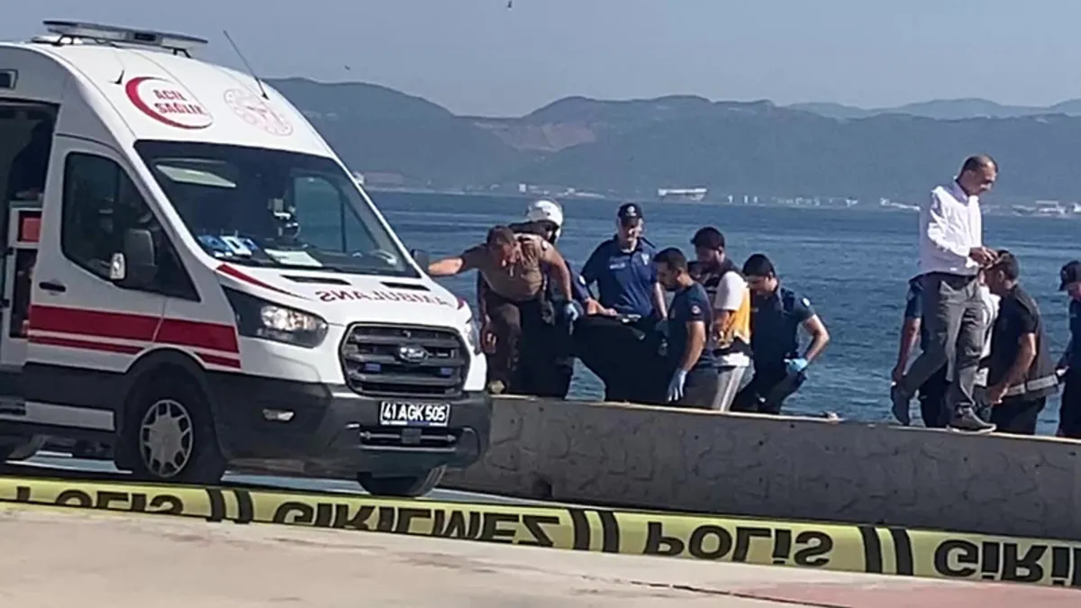 Darıca Sahili'nde korkunç manzara! 2'si kadın 3 kişinin cansız bedeni bulundu haber görseli
