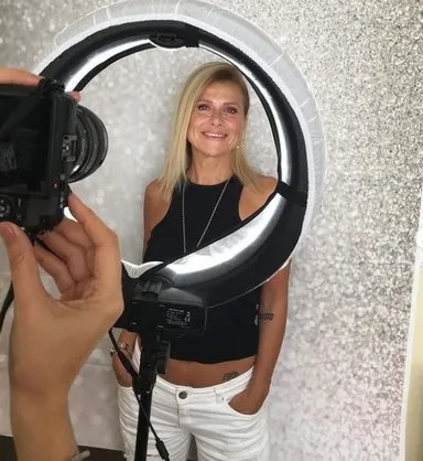 Çocuklar Duymasın'ın Emine'si olarak tanınmıştı! 54 yaşındaki Melek Şahin 20'liklere taş çıkartıyor...