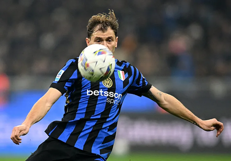 Hakan Çalhanoğlu, Napoli maçına damga vurdu! Tüm İtalya onu konuşuyor...