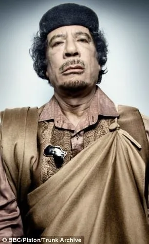 Kaddafi’nin korkunç haremi!