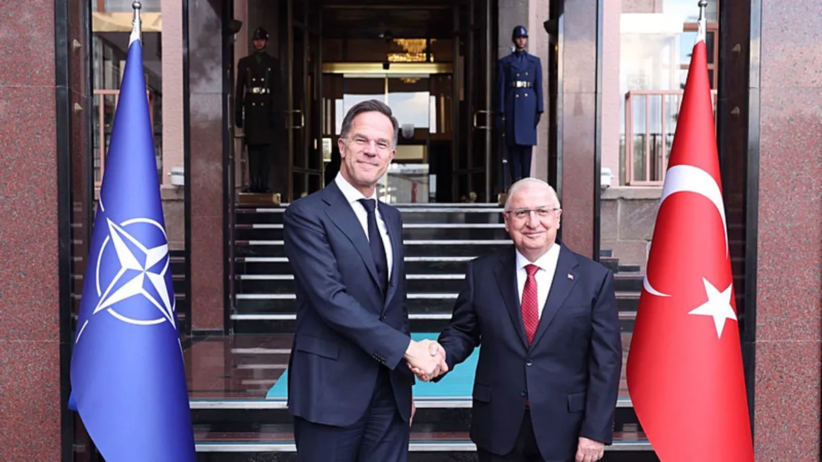 Bakan Güler NATO Genel Sekreteri ile bir araya geldi! Bakan Güler NATO Genel Sekreteri ile bir araya geldi!