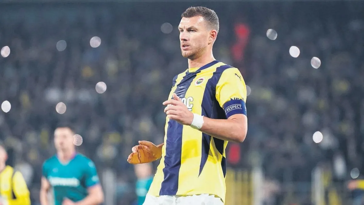 Eyvah! Dzeko’nun eli kırıldı!