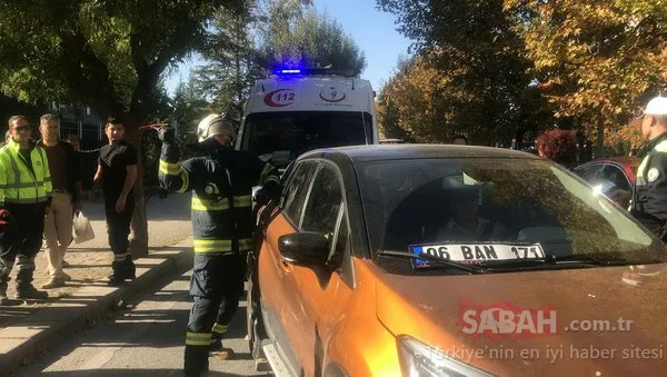 Direksiyon başında bayılan sürücü, cam kırılarak araçtan çıkarıldı