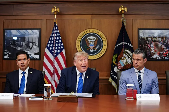 abd-baskani-trumptan-irana-yeni-tehdit-onlari-cok-sert-vuracagiz-1785518989497.jpg ABD Başkanı Trump'tan İran'a yeni tehdit: