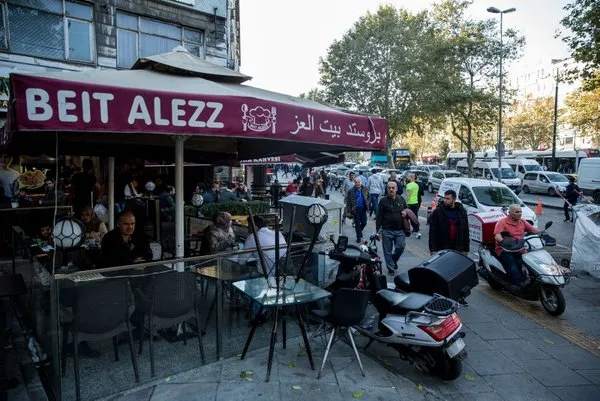 Valilik uyarmıştı... İstanbul'da hala birçok tabela Arapça