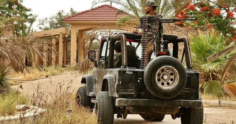Libya ordusu ile Hafter milisleri, Trablus Havaalanı çevresinde çatışıyor