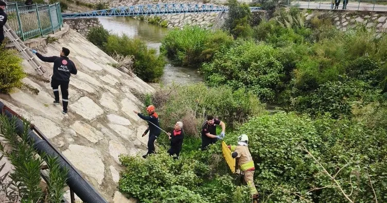 Hatay’da otomobil dereye uçtu! 3 yaralı