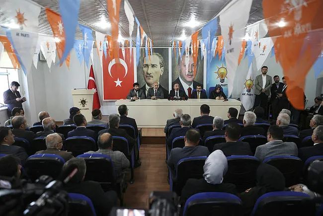 bakan-bozdagdan-7li-koalisyon-tepkisi-milletin-akliyla-alay-ediyorlar-1680619615535.jpg Bakan Bozdağ'dan 7'li koalisyon tepkisi: Milletin aklıyla alay ediyorlar