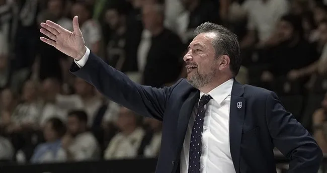 Anadolu Efes’te Luca Banchi dönemi sona erdi