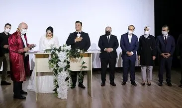 Bakan Varank, Kocaeli’de darbedilen basın mensubunun nikah şahitliğini yaptı
