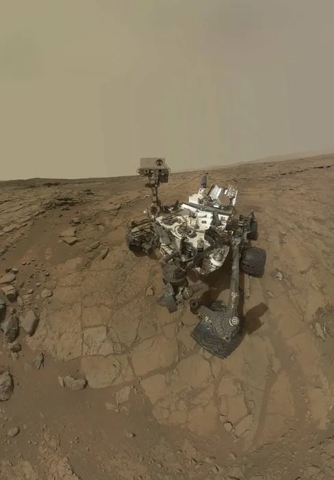 Curiosity ilk kez kaya deldi
