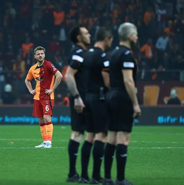 Son dakika Galatasaray haberi: Dries Mertens, soyunma odasında çılgına döndü! Olaylı Alanyaspor maçı sonrası zor sakinleşti...