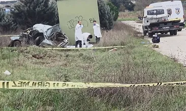 Bariyerlere çarpan araçta 2 can gitti