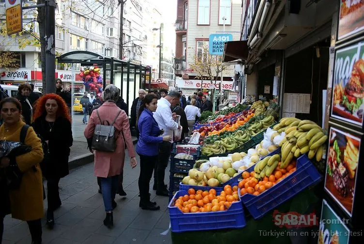 Market çalışanı, parasını vermeden meyve yiyen turisti bıçakladı