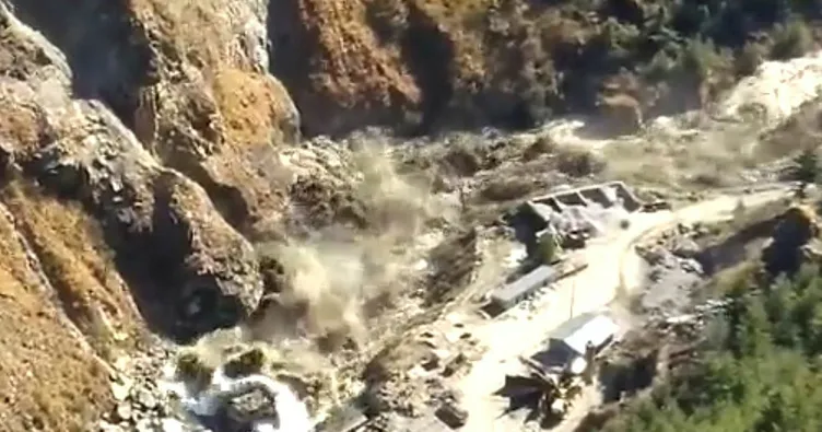 Hindistan'da buzul faciası: Sele neden oldu