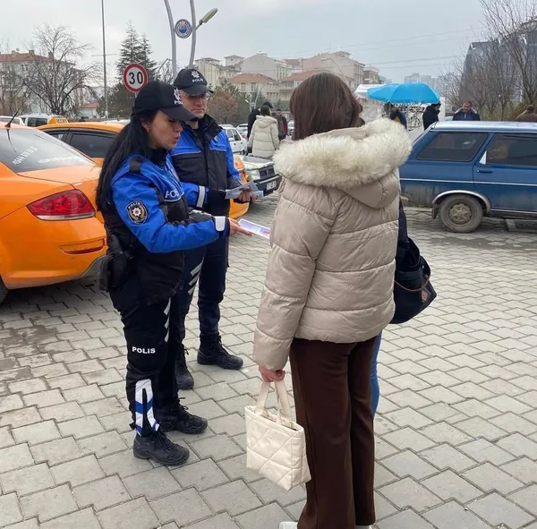 kirikkale-polisi-uyariyor-guvenliginiz-parmak-ucunuzda-1736346435235.jpg