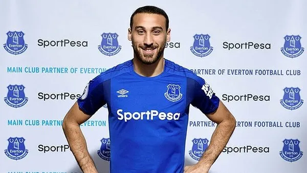 Everton'a imza atan Cenk Tosun'dan büyük fedakarlık